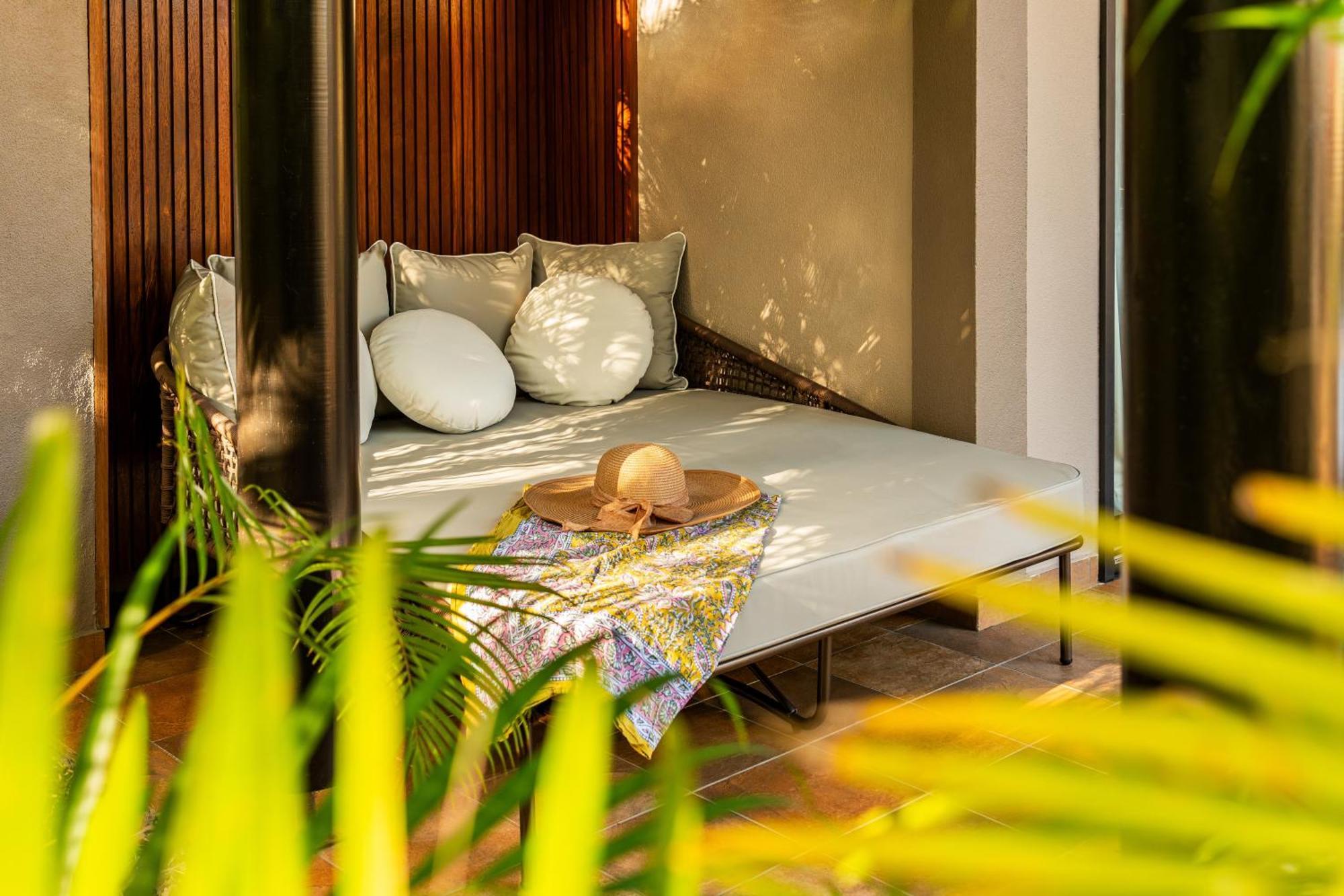 Palm Hotel & Spa Petite Île Kültér fotó